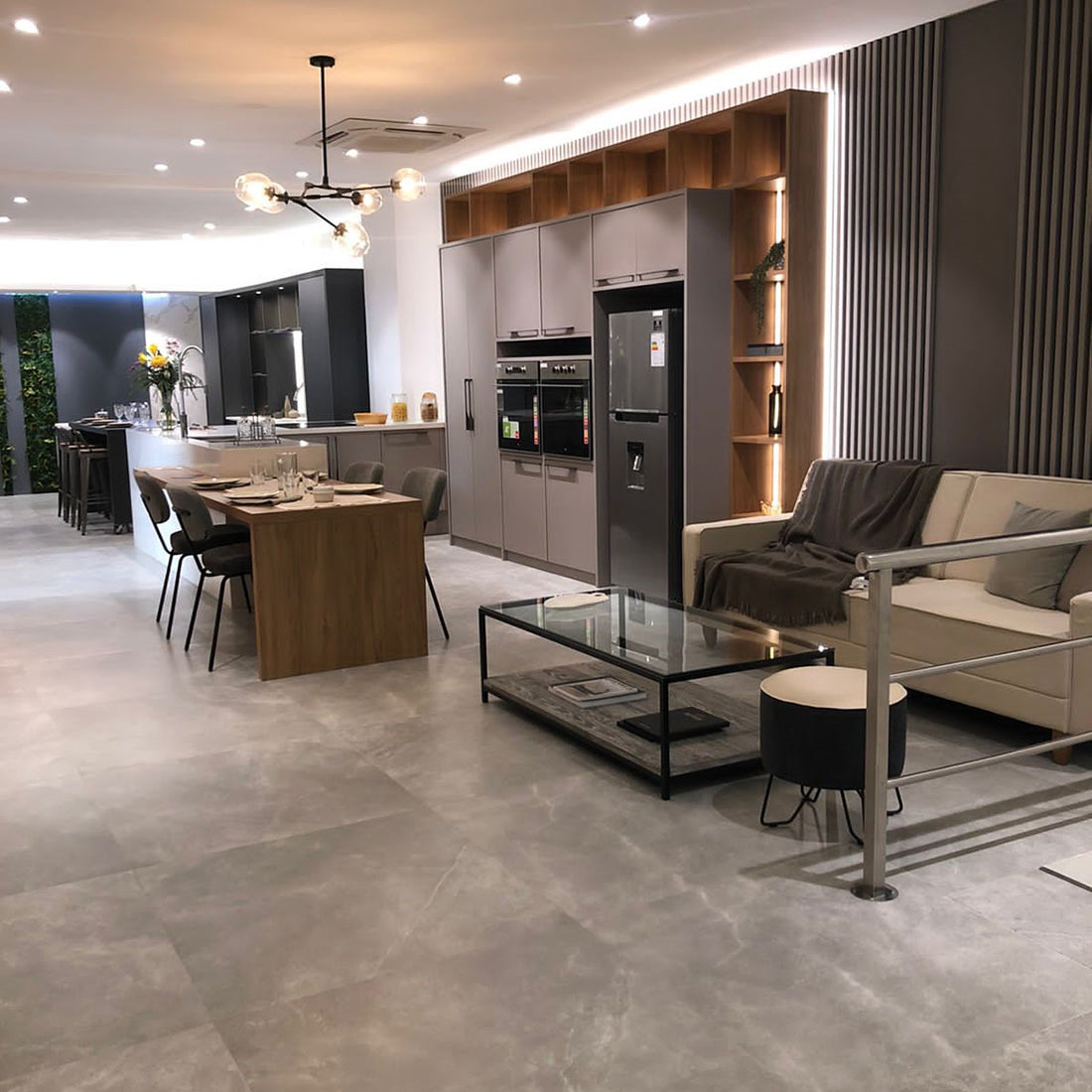 Dolmen 90x90 Cinza Matt